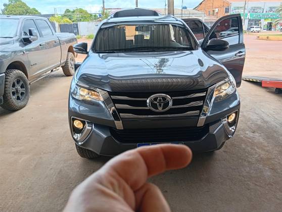 TOYOTA HILUX SW4 2.7 SR 4X2 16V FLEX 4P AUTOMÁTICO